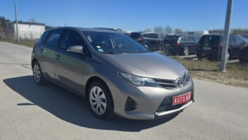 Toyota Auris II Hatchback 5d Dual VVT-i 100 99KM 2014 Toyota Auris climatronic ledy, zdjęcie 2