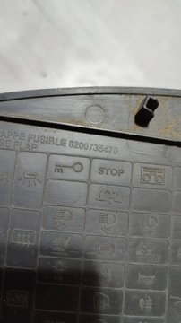 DACIA SANDERO 2012 ZÁSLEPKA POJISTEK DESKY