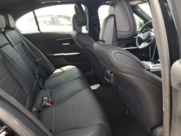 Mercedes Klasa C W206 2024 Mercedes-Benz Klasa C 300, 2024r., 2.0L 2.0 Hybryda 255KM, zdjęcie 8