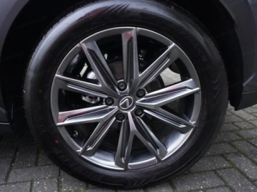 Lexus LBX 1.5 Hybrid 136KM 2025 Od ręki - Elegant 1.5 Hybrid 136KM | Czarna tapicerka!, zdjęcie 8