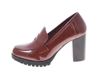 LAKIEROWANE PÓŁBUTY MOKASYNY NA SŁUPKU Camel r.39