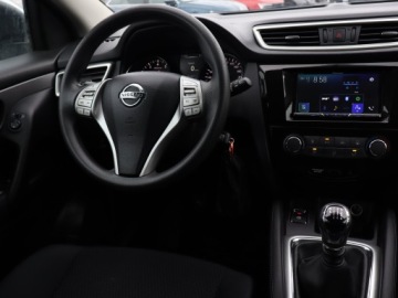 Nissan Qashqai II Crossover 1.2 DIG-T 115KM 2014 Nissan Qashqai 1.2 DIG-T, Klima, zdjęcie 6
