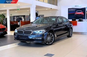 BMW Seria 5 G30-G31 Limuzyna 520d 190KM 2017 BMW Seria 5 520dLED Fog LightsActive GuardPark Distance ControlDywaniki, zdjęcie 2