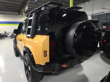 Land Rover Defender IV (L663) 2023 Land Rover Defender 90 X-Dynamic Se 2023 3.0 Benzyna 395KM, zdjęcie 1