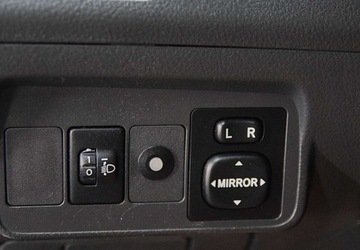 Toyota Corolla X Sedan Facelifting 1.4 D-4D 90KM 2013 Toyota Corolla Polski salon_1.4 D_90KM _ klimatyzacja _ podgrzewane fotele, zdjęcie 11