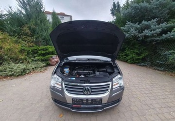 Volkswagen Touran I 2.0 TDI 170KM 2007 Volkswagen Touran Volkswagen Touran 2.0 TDI DPF DSG Highline 2.0 Diesel, zdjęcie 6