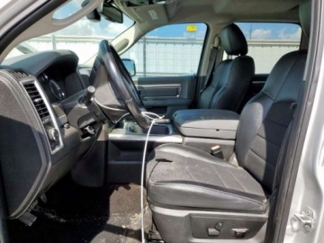  RAM 1500 2017 r., 5,7 L 1500 SLT 5.7 Benzyna 395KM, zdjęcie 8