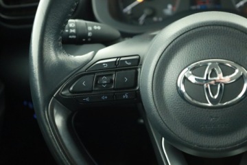 Toyota Yaris IV Hatchback 1.5 Dynamic Force 125KM 2023 Toyota Yaris 1.5 VVT-i, Salon Polska, zdjęcie 12