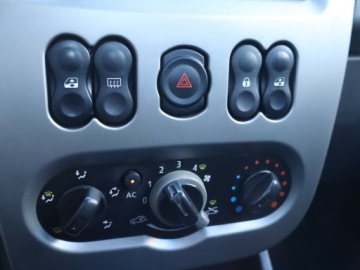 Dacia Sandero I Hatchback 5d 1.6 MPI 84KM 2011 Dacia Sandero 1.6 MPI, Salon Polska, zdjęcie 11