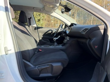 Peugeot 308 II 2014 Peugeot 308 SW 1.6 HDI 120 KM Panorama Kamera Hak, zdjęcie 15