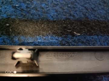39068927 OPEL ASTRA K LIŠTA ZDOBENÁ DVEŘE