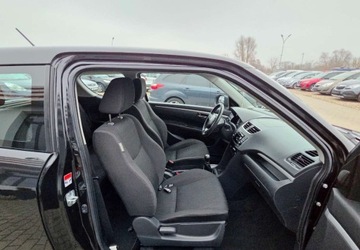 Suzuki Swift V Hatchback 5d 1.2 VVT 94KM 2012 Suzuki Swift 1,2 Ben 94 km 1.2 Benzyna 94KM, zdjęcie 8