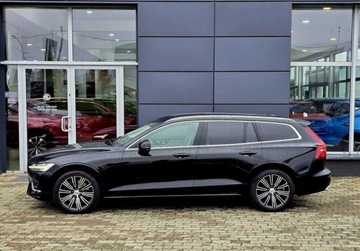 Volvo V60 II  Kombi 2.0 T5 250KM 2019 Volvo V60 2.0 PB 250KM AT Inscription Serwis ASO Gwarancja Szyberdach Weba, zdjęcie 8