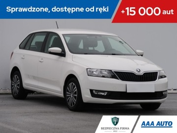 Skoda Rapid II Liftback Facelifting 1.0 TSI 95KM 2017 Skoda Rapid Spaceback 1.0 TSI, Salon Polska