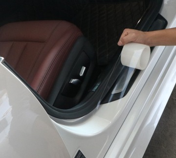 ЗАЩИТНАЯ ЛЕНТА ДЛЯ ПОРОГКОВ АВТОМОБИЛЯ 50мм х 5М