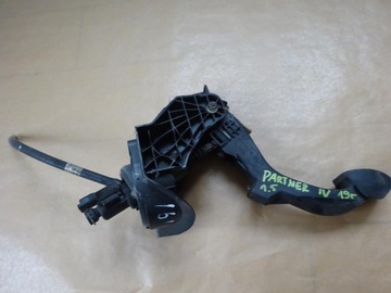Pedał pompka sprzęgła PEUGEOT PARTNER IV 1,5 hdi