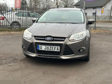 Ford Focus III Kombi 1.0 EcoBoost 125KM 2012 Ford Focus 1.0 EcoBoost STart-Stopp-System Trend 125KM 2012r, zdjęcie 2