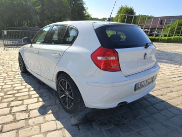 BMW Seria 1 F20-F21 Hatchback 5d 116d 116KM 2011 BMW Seria 1 BMW Seria 1 2.0 Model 116d 2.0diesel 116KM 2.0 Diesel 116KM, zdjęcie 3