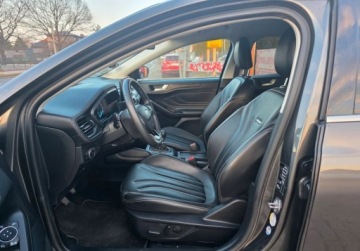 Ford Focus IV Kombi 2.0 EcoBlue 150KM 2019 Ford Focus SW 2.0Dieselful wersja VignaleBezwypadkowy jak nowy 2.0 Diesel, zdjęcie 9