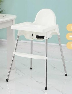 Белый детский стульчик для кормления