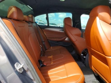 BMW Seria 5 G30-G31 M5 Limuzyna Facelifting 4.4 M5 600KM 2021 BMW M5 2021 4.4 Benzyna 600KM, zdjęcie 10