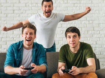 Подарок для детей: виртуальные очки VR + геймпад