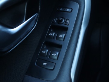 Volvo S40 II 2016 Volvo V40 2.0 D2, Automat, Navi, Klima, zdjęcie 20