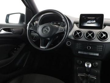 Mercedes Klasa B W246 Sports Tourer 180 BlueEFFICIENCY 122KM 2015 Mercedes B 180 PDC grzane fotele tempomat, zdjęcie 15