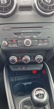 Audi A1 I Hatchback 3d 1.6 TDI 105KM 2010 Audi A1 3-drzwiowe Audi A1 3-drzwiowe 1.6 TDI Attraction 1.6 Diesel 105KM, zdjęcie 16
