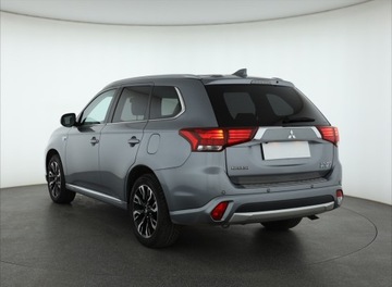Mitsubishi Outlander III 2017 Mitsubishi Outlander 2.0 PHEV, 4X4, Automat, zdjęcie 3