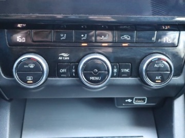 Skoda Octavia III Liftback Facelifting 1.4 TSI 150KM 2017 Skoda Octavia 1.4 TSI, Salon Polska, Klima, zdjęcie 11