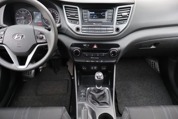 Hyundai Tucson III SUV 1.6 GDI 132KM 2016 Hyundai Tucson 1.6 GDI, Salon Polska, zdjęcie 11