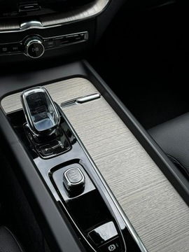 Volvo XC60 II Crossover Facelifting 2.0d B4 197KM 2022 Volvo XC 60 Inscription lift, zdjęcie 19