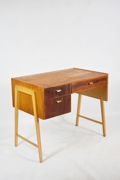 Стол 1960-х годов.