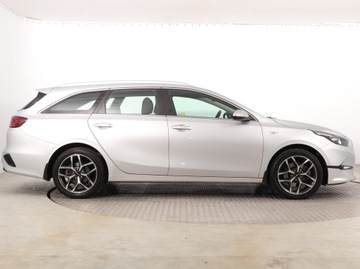 Kia Ceed III Kombi Facelifting 1.5 T-GDI 160KM 2022 Kia Ceed 1.5 T-GDI, Salon Polska, Serwis ASO, zdjęcie 5