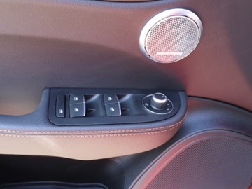 Alfa Romeo Giulia II Sedan Facelifting 2023 2.0 GME Turbo 280KM 2025 ALFA ROMEO Giulia Intensa Q4 Sedan 2.0 (280KM) 2025, zdjęcie 11