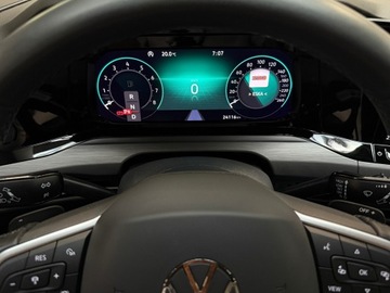 Volkswagen Golf VIII Variant 1.5 eTSI 130KM 2024 Volkswagen Golf Volkswagen Golf Style, zdjęcie 28