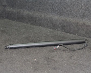 PORSCHE MACAN (95B) 2015 PRAVÁ STRANA TLUMIČ KRYT ZADNÍ KUFRU