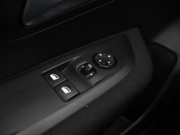 Peugeot 208 II Hatchback 1.2 PureTech 102KM 2019 Peugeot 208 navi klimatyzacja czujniki parkowania, zdjęcie 33