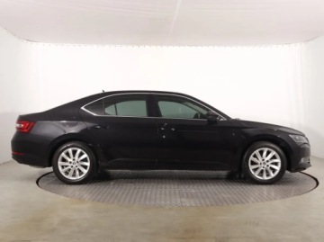 Skoda Superb III Liftback 2.0 TSI 220KM 2017 Skoda Superb 2.0 TSI, Salon Polska, Automat, zdjęcie 5