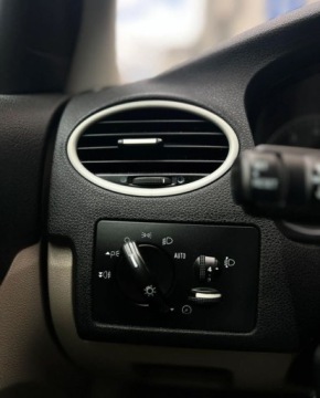 Ford Focus I Hatchback 1.6 16V 100KM 2005 Ford Focus Automat Klima Super Stan Warszawa 1.6 Benzyna 100KM, zdjęcie 25