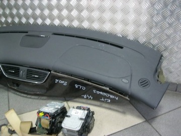 DESKA KONZOLA AIRBAG MERCEDES CLS W219