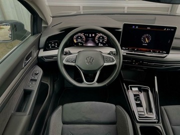 Volkswagen Golf VIII Variant 1.5 eTSI 150KM 2024 Volkswagen Golf 1.5 Benzyna 150KM, zdjęcie 25