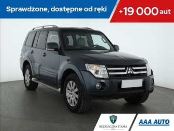 Mitsubishi Pajero IV SUV 5d 3.2 Di-DC 170KM 2007