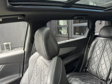 Peugeot 5008 II Crossover 2.0 BlueHDI 180KM 2018 Peugeot 5008 2.0 Blue-HDI 180KM GT Full Led Kamera, zdjęcie 32