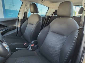 Peugeot 208 I Hatchback 5d Facelifting 1.2 PureTech 82KM 2016 Peugeot 208 208 1.2 PureTech Access, 82KM, Salon P, zdjęcie 9
