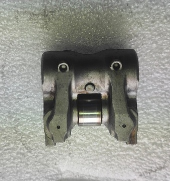 Dźwigienka zaworowa VW 3.7 4.2 V8 Audi popychacz
