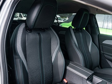 Peugeot 408 2025 Od ręki - Allure e-DCS 1.2 mHEV 145KM / Pakiet Zimowy, zdjęcie 6