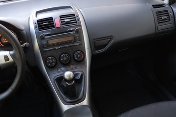 Toyota Auris II Hatchback 5d Dual VVT-i 100 99KM 2013 Toyota Auris 1.3 Dual VVT-i, Salon Polska, Klima, zdjęcie 7