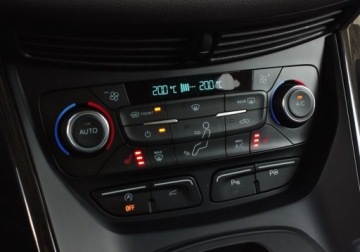 Ford Kuga II SUV Facelifting 1.5 EcoBoost 176KM 2019 Ford Kuga 1.5 EcoBoost 176KM 4x4 AT Titanium Winter SalonPL SerwisASO FVma, zdjęcie 16